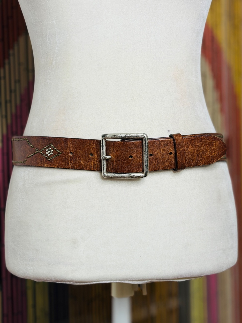 90s Y2K Express brown leather studded low rise belt - Picture 2 of 5